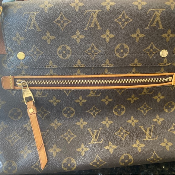 Louis Vuitton monogram Olympe purse - Picture 11 of 13
